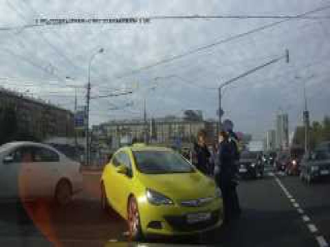 В Москве инспектора сбили