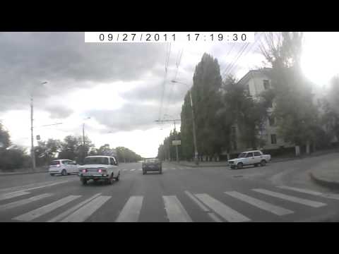 Белый авео, перекресток