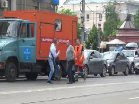 Внедорожник против "Водоканала"