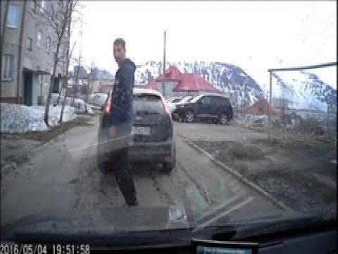 Автор видео очень культурный и спокойный человек